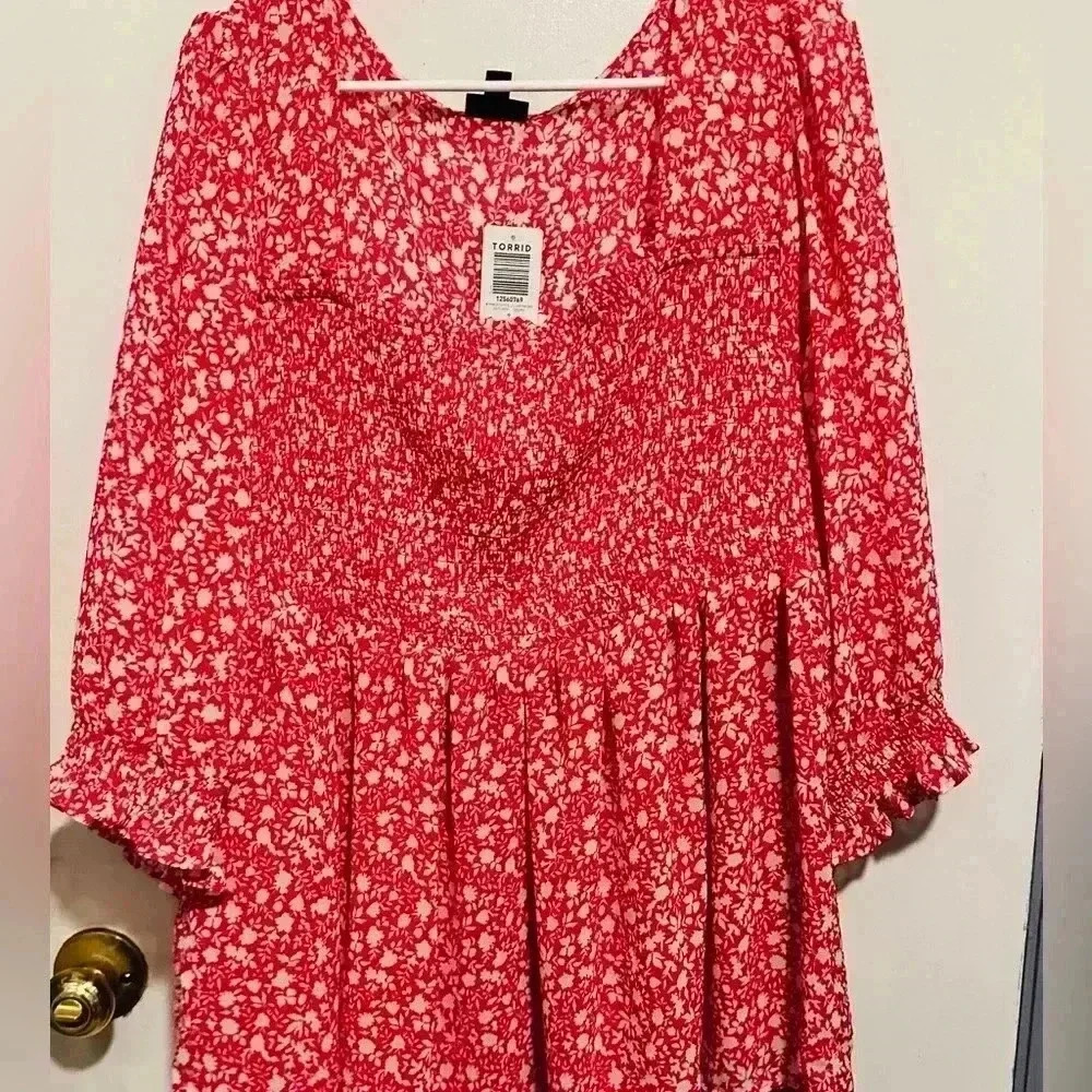 Torrid Tunic Top Shirt Blouse 3/4
Sleeve Elastic Smocking Lined Pink
Floral